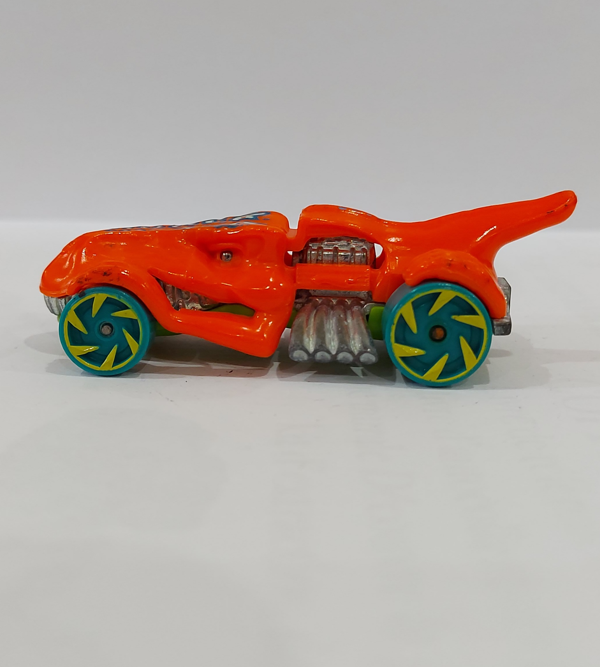 DINO-CAR